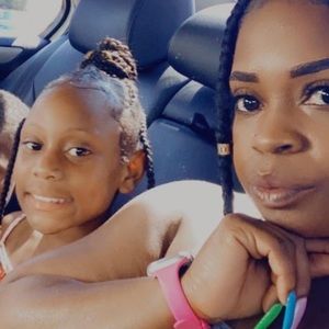 Meet your Posher, Adelia